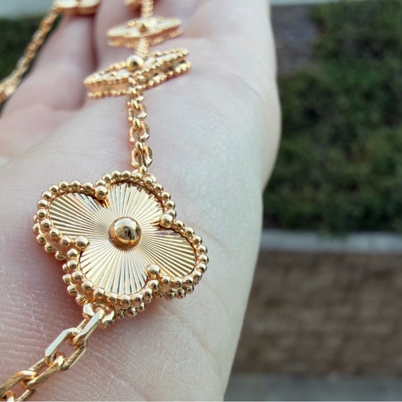 Rose Gold Clover Bracelet Alhambra Inspired - Picture 4 of 5